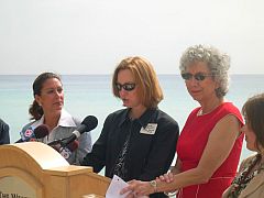 Broward County Mayor Kristin Jacobs and Broward County Commissioner Sue Gunzberger explain project surrounded by Hollywood Mayor Mara Giulianti and Hallandale Beach Mayor Joy Cooper