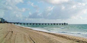 Broward Beach awaits Tar Balls