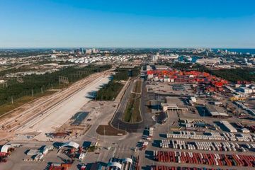 Florida East Coast Railway (FEC) opens an on-site Intermodal Container Transfer Facility (ICTF)