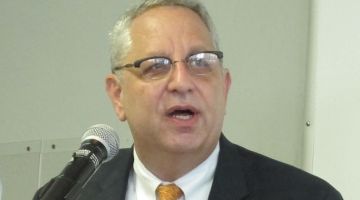 City Manager Lee Feldman