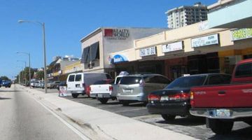 A1A at 34 Street - Head-in Parking