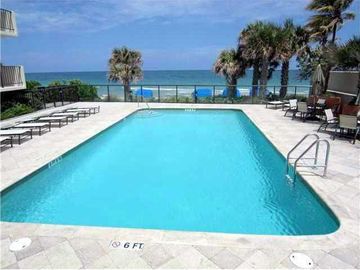 Riviera Pool overlooking the Galt Mile Beach