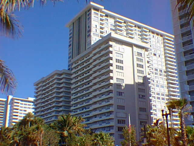 Playa del Mar Condominium