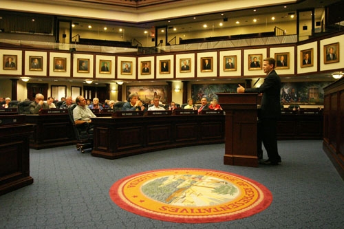 House Majority Leader Andy Gardiner Speaks to Condo Owners in House Chamber