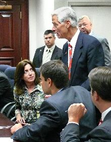 Rep. Ellyn Bogdanoff Updates Crist, Rubio about House Plan