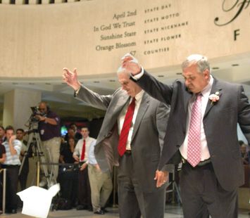 House Sergeant-at-Arms Earnest Sumner and Senate Sergeant-at-Arms Donald Severance drop their traditional hankerchiefs signalling sine die, ending the 2007 Legislature May 4, 2007