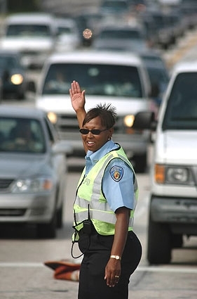 Fort Lauderdale Police Officer Directs Traffic on Broward Boulevard & 18th Street